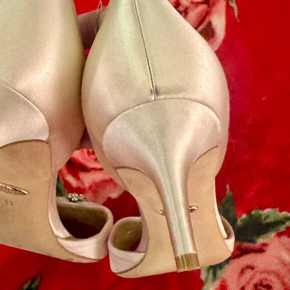 Badgley Mischka Sabine Light Pink Satin Crystal Bridal Wedding Heels Size 11 - Picture 16 of 16